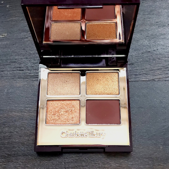 Charlotte Tilbury Other - Queen of Glow quad